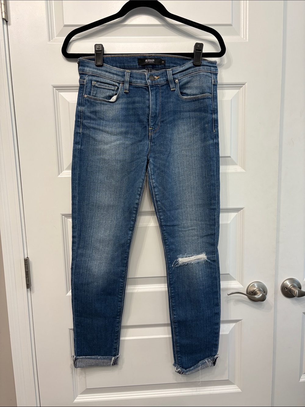 Hudson Nico Super Skinny Women’s Jeans in Faded Blue with Knee Distress cropped